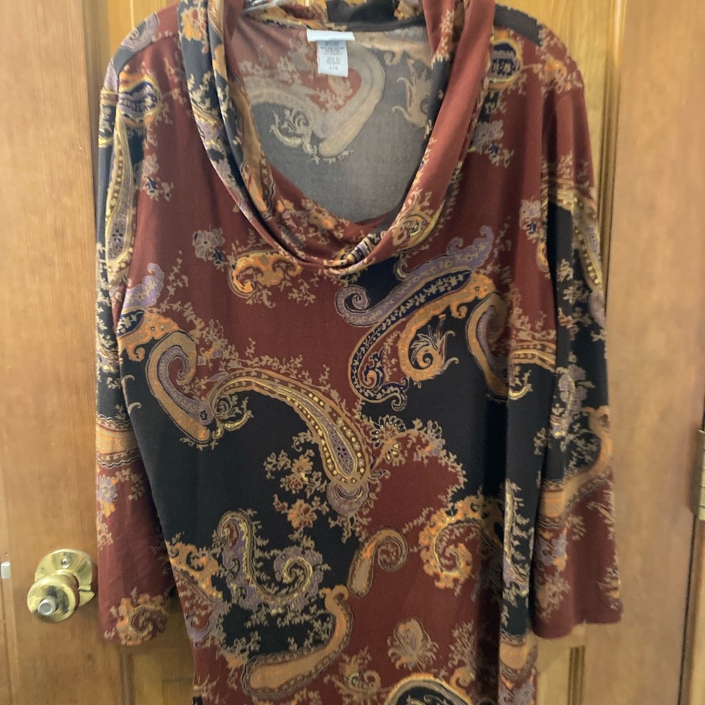 Beautiful print long sleeve large cowl neck top